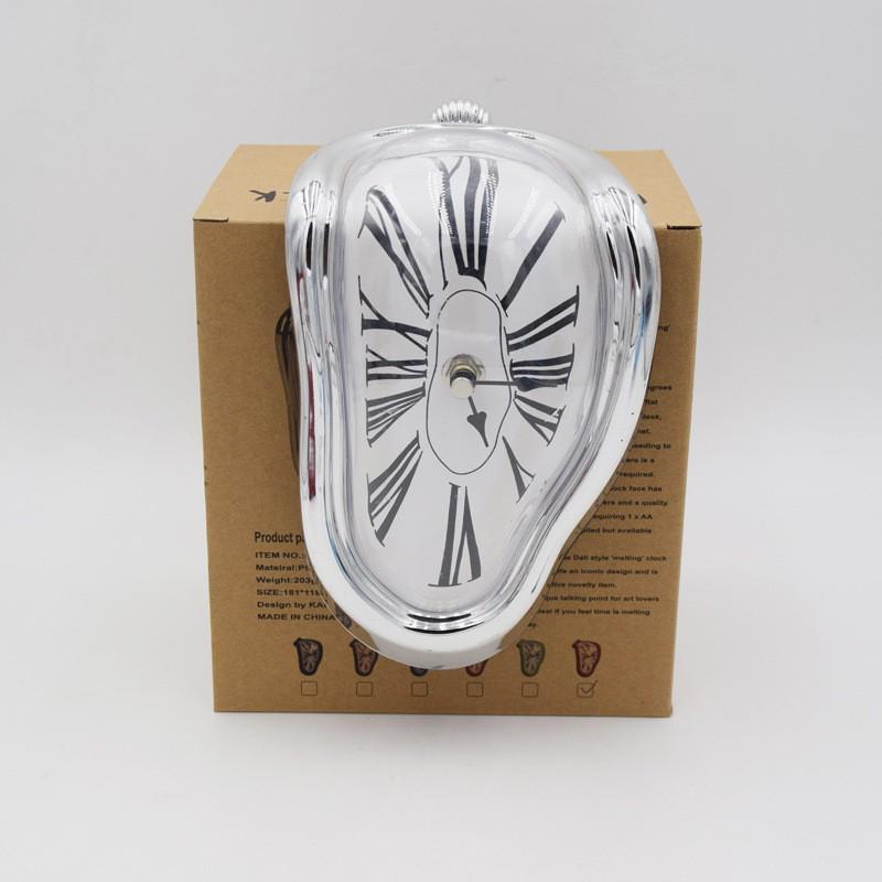 Creative Melting Table Clock with Roman Numerals – Retro Twist Design for Home and Office Decor