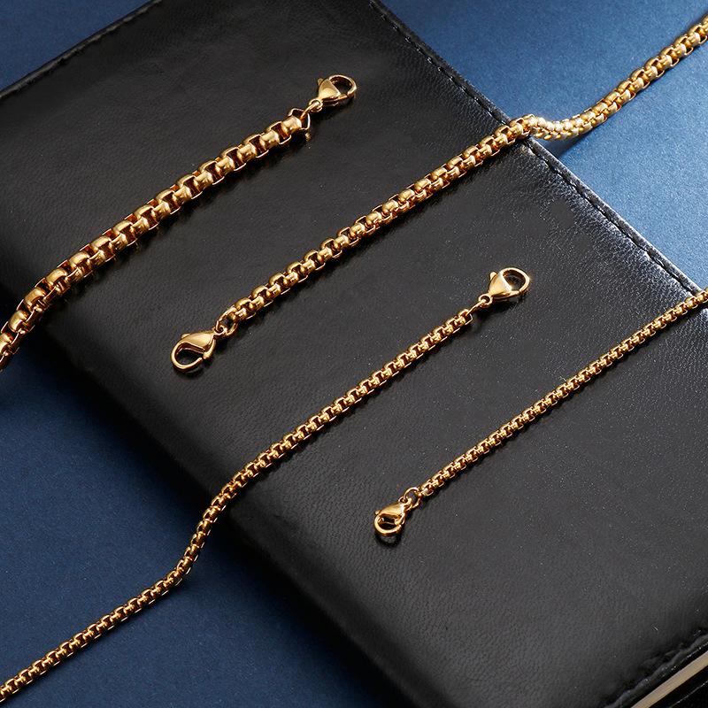 Brățară placată cu aur la modă și dominator. Accesorii populare versatile pentru bărbați