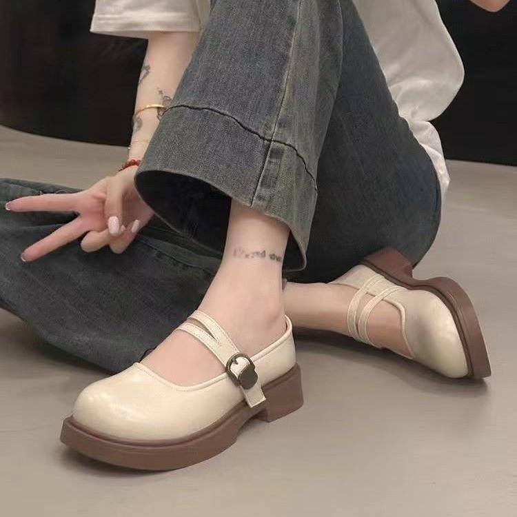 Small leather shoes women's British style 2025 new summer and autumn with skirt retro Mary Jane shoes versatile round head platform single shoes