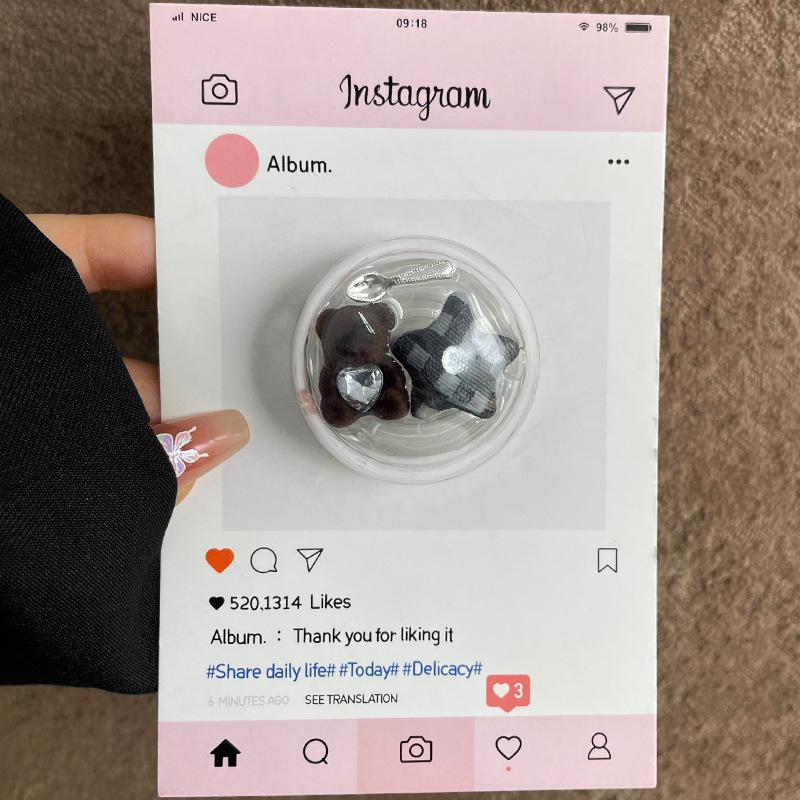 3D Rhinestone Teddy Bear Star MagSafe-Compatible Magnetic Stand with Strong Suction and Retractable Airbag Magnetic Stand OPP Bag