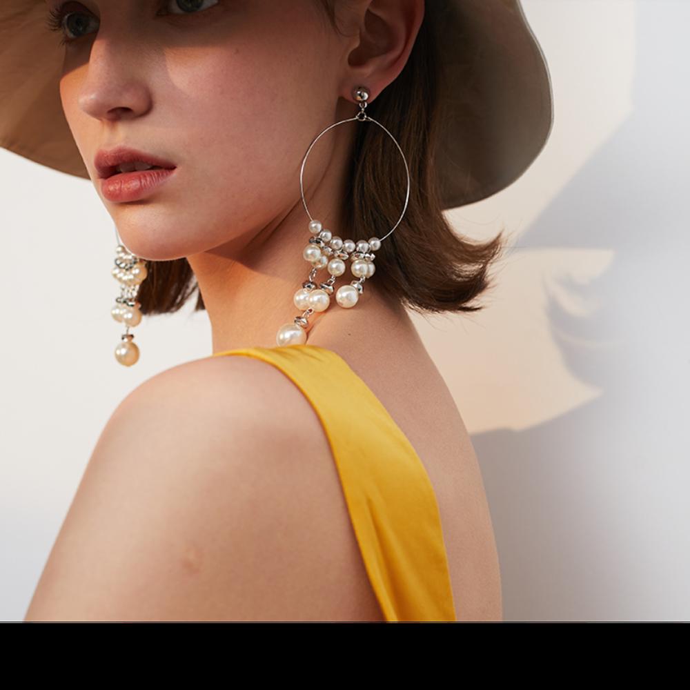 2022 New 925 Silver Needle Exaggerated Circle Artificial Pearl Hoop Earrings for Women Fashion Jewelry (5pcs of Free Shipping)