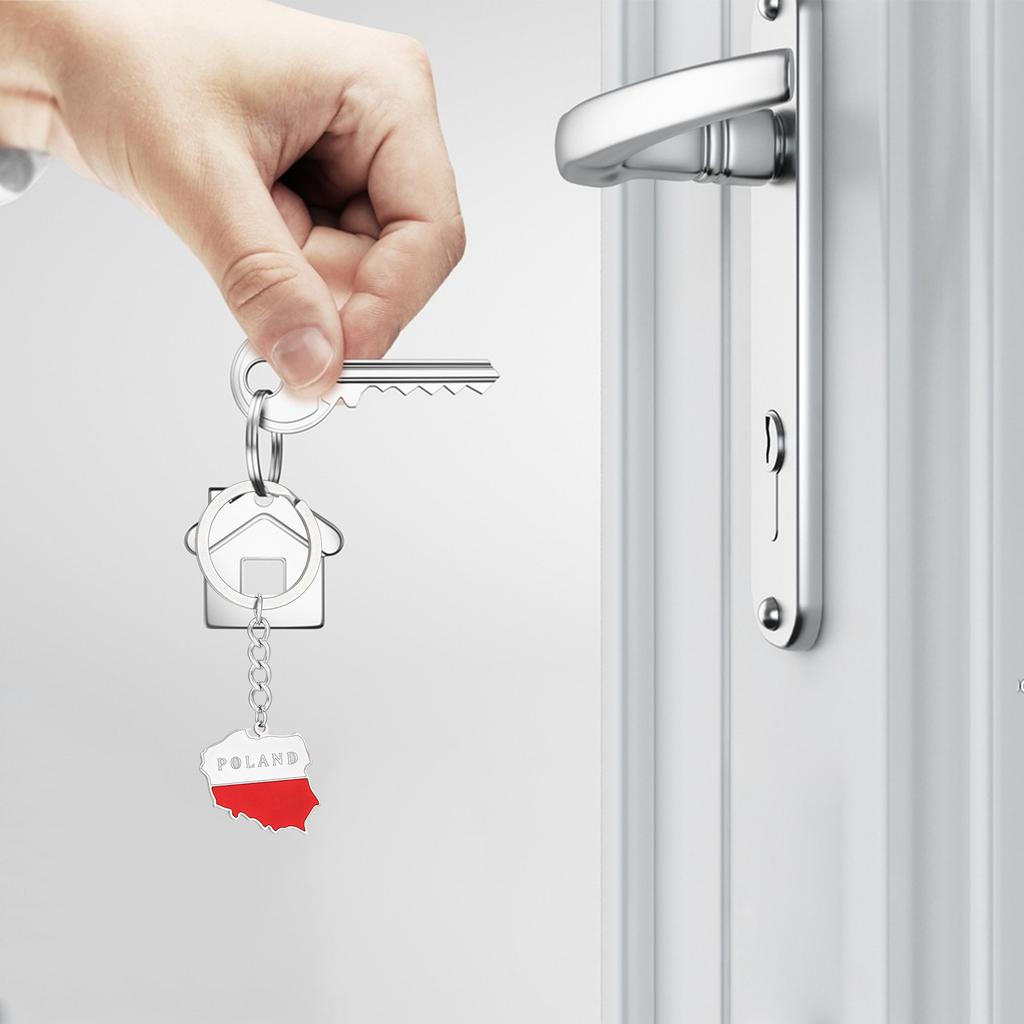 Stylish Keychain Featuring Poland Map Sturdy Titanium Steel Material Poland Flag Keyrings Key Holder Great for Gifting