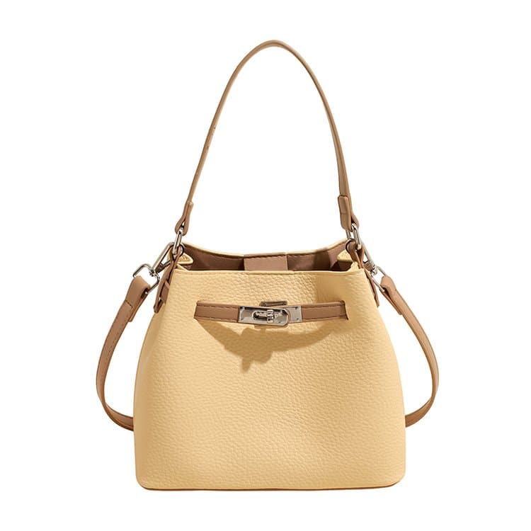 Lychee pattern lock bear pendant bucket bag
