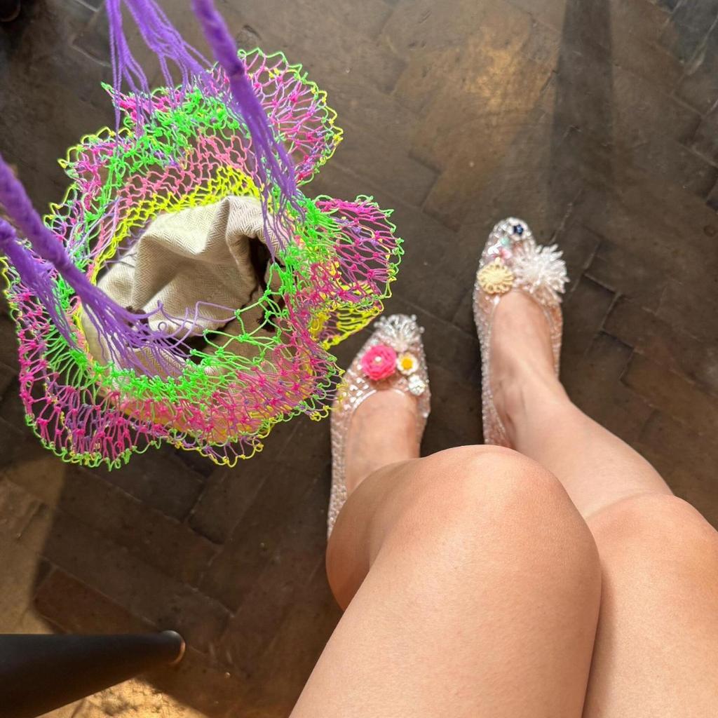 Niche Model~ Korean Version of the New Transparent Crystal Shoes Women's Pointed Pointed Hollow Flower Decoration DIY Hole Sandals Flat Shoes Women