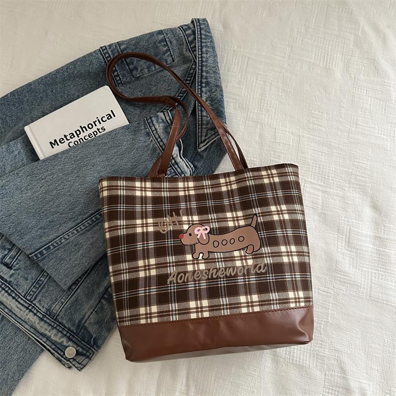 

Милая и красивая индивидуальная трендовая сумка через плечо, осенняя сумка большой вместимости, женская сумка 2024 года, новая модная иностранная сумка-тоут