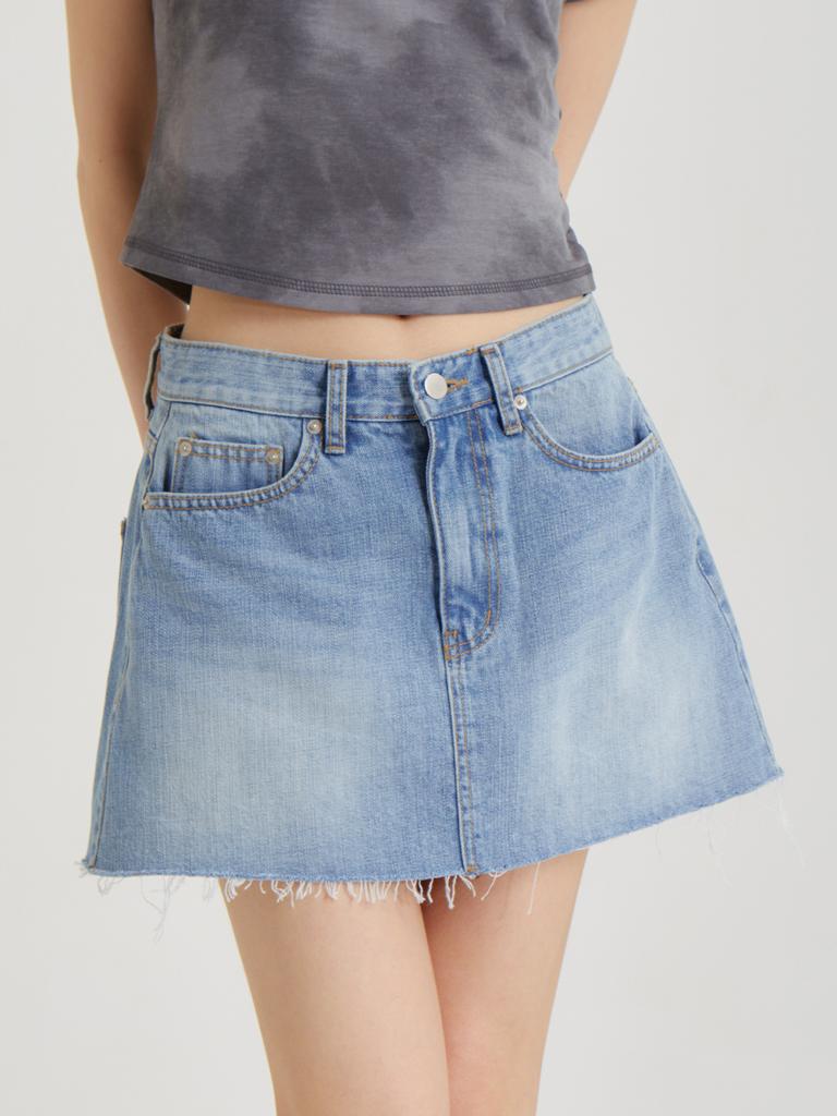UNKNOWN PLANET Low-Rise Mini Skirt Blue