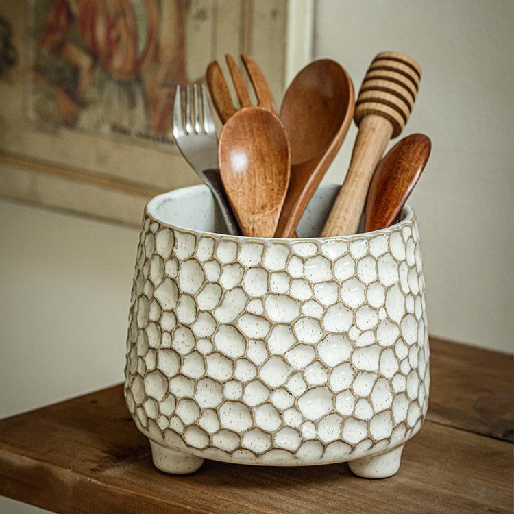 Веселая керамическая банка для хранения на трех ножках в виде сосновой шишки - Креативная подставка для кухонных инструментов и украшение 2380₽