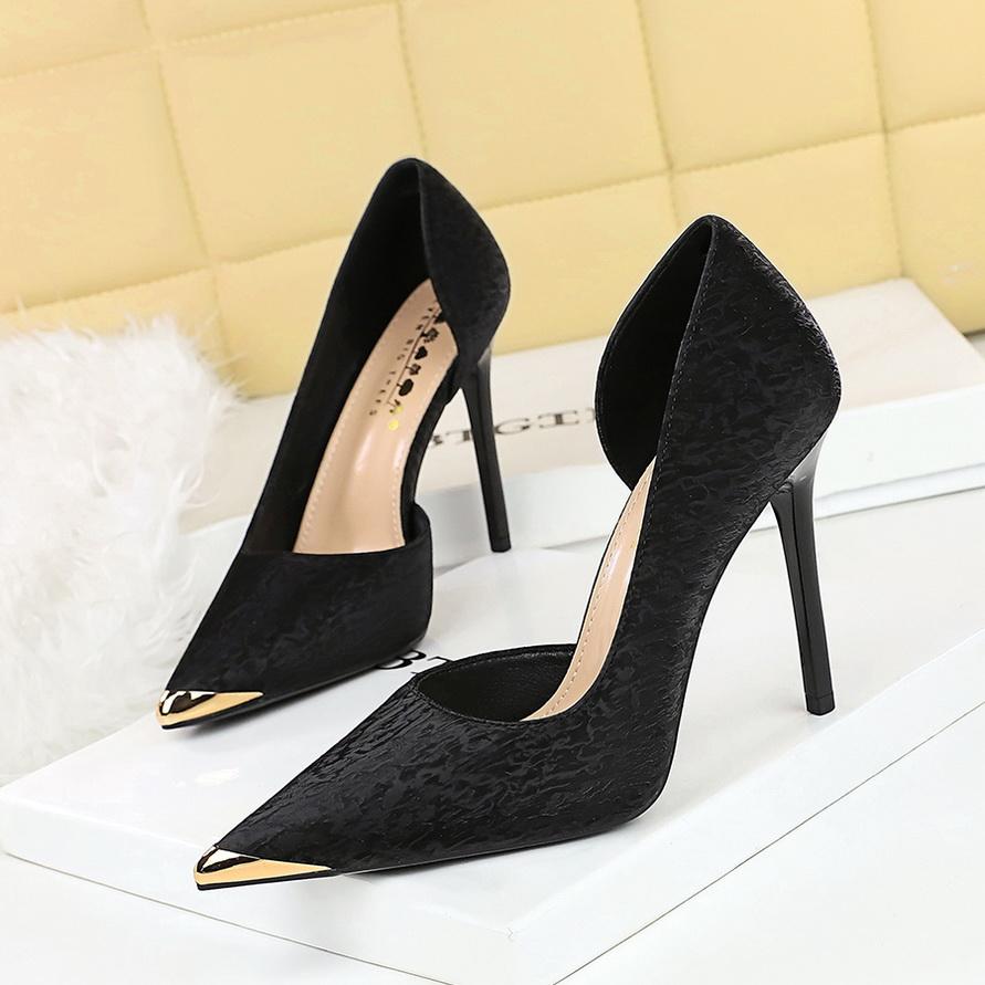 Shallow Heeled High Heels for Women, Pointed Iron Toe Decorative Super High Heels, Patent Leather Single Shoes