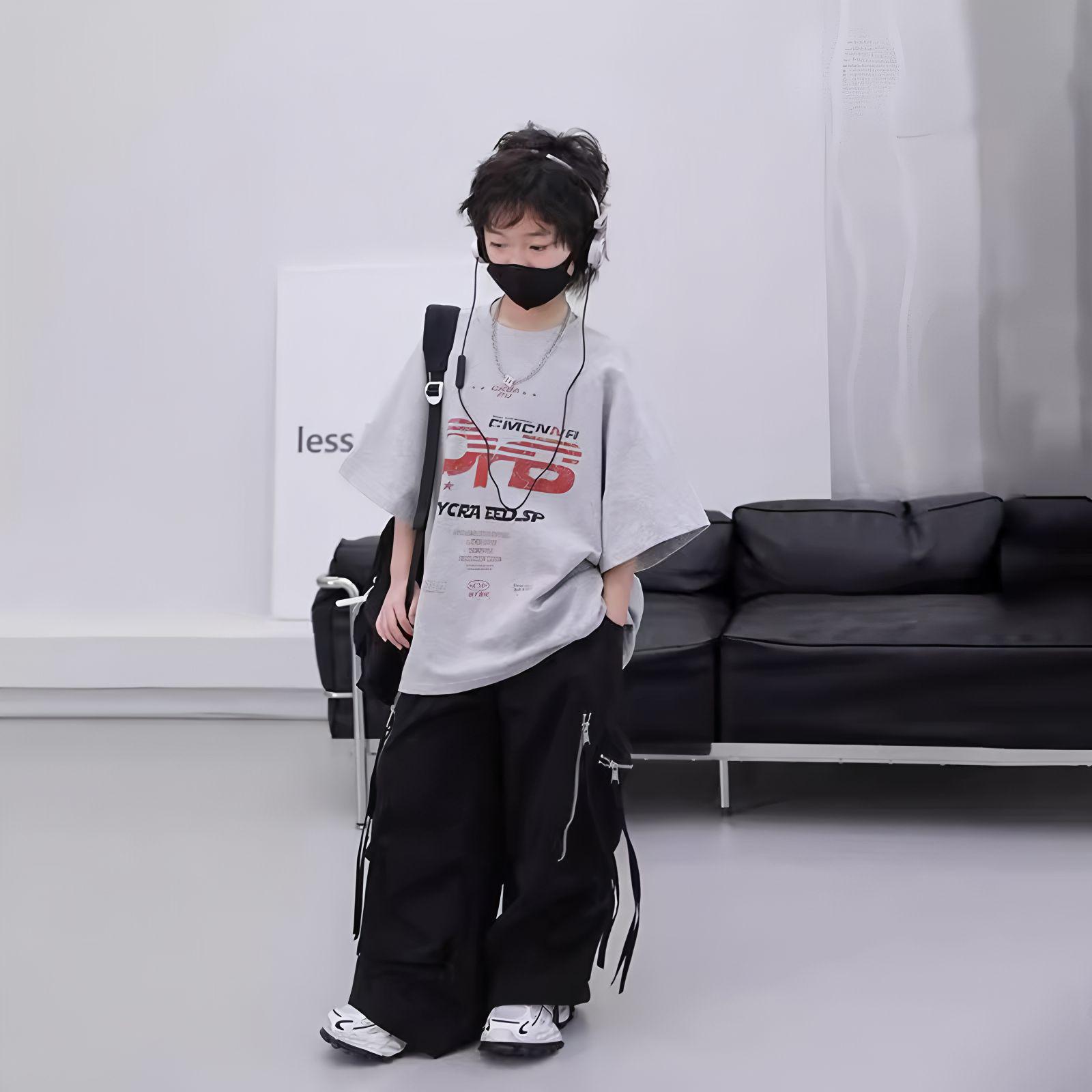 

Модная футболка с коротким рукавом свободного кроя для мальчиков - Повседневный летний стиль 2025 120cm