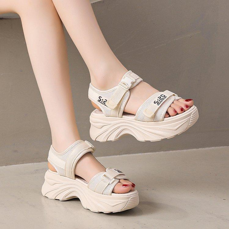 Platform dad sandals 2024 autumn new small height increase muffin beach Velcro sports sandals
