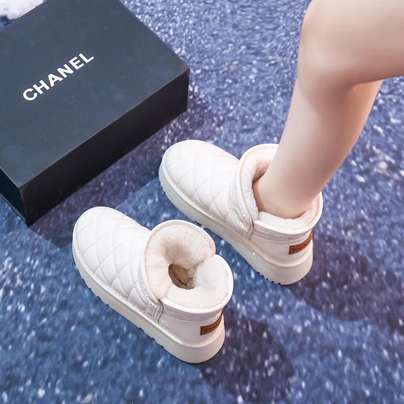 Northeast Snow Boots Women's 2025 New Winter Velvet Thickened Short Boots Waterproof, Non-slip and Warm Bread Cotton Shoes