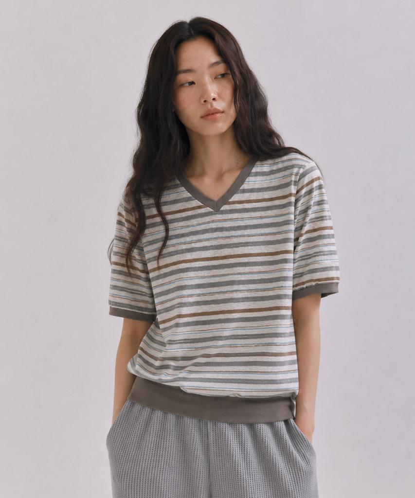 Sayu Mild Stripe V-Neck Short Sleeve Pullover Mocha