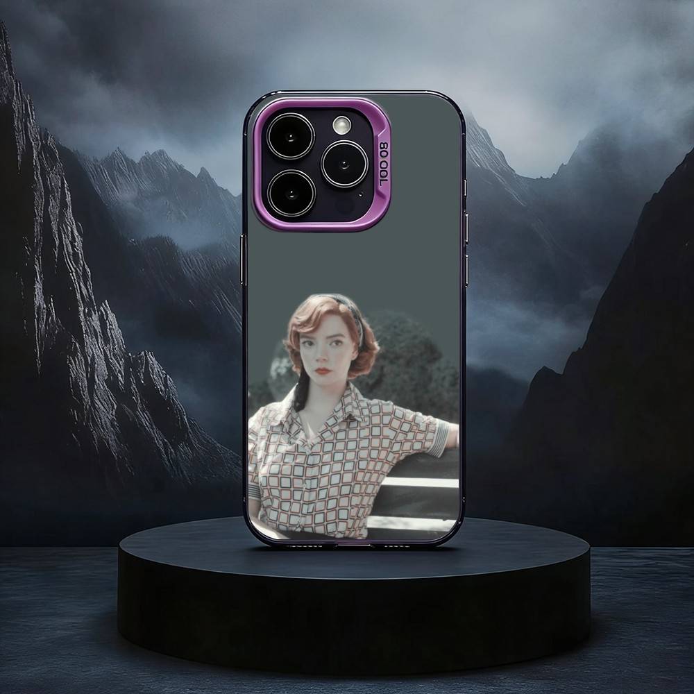 A-Anya T-Taylor-Joy Black Candy Silver Phone Case Phone Case For iPhone17,16,15,14,13,12,11 Plus,Pro Max