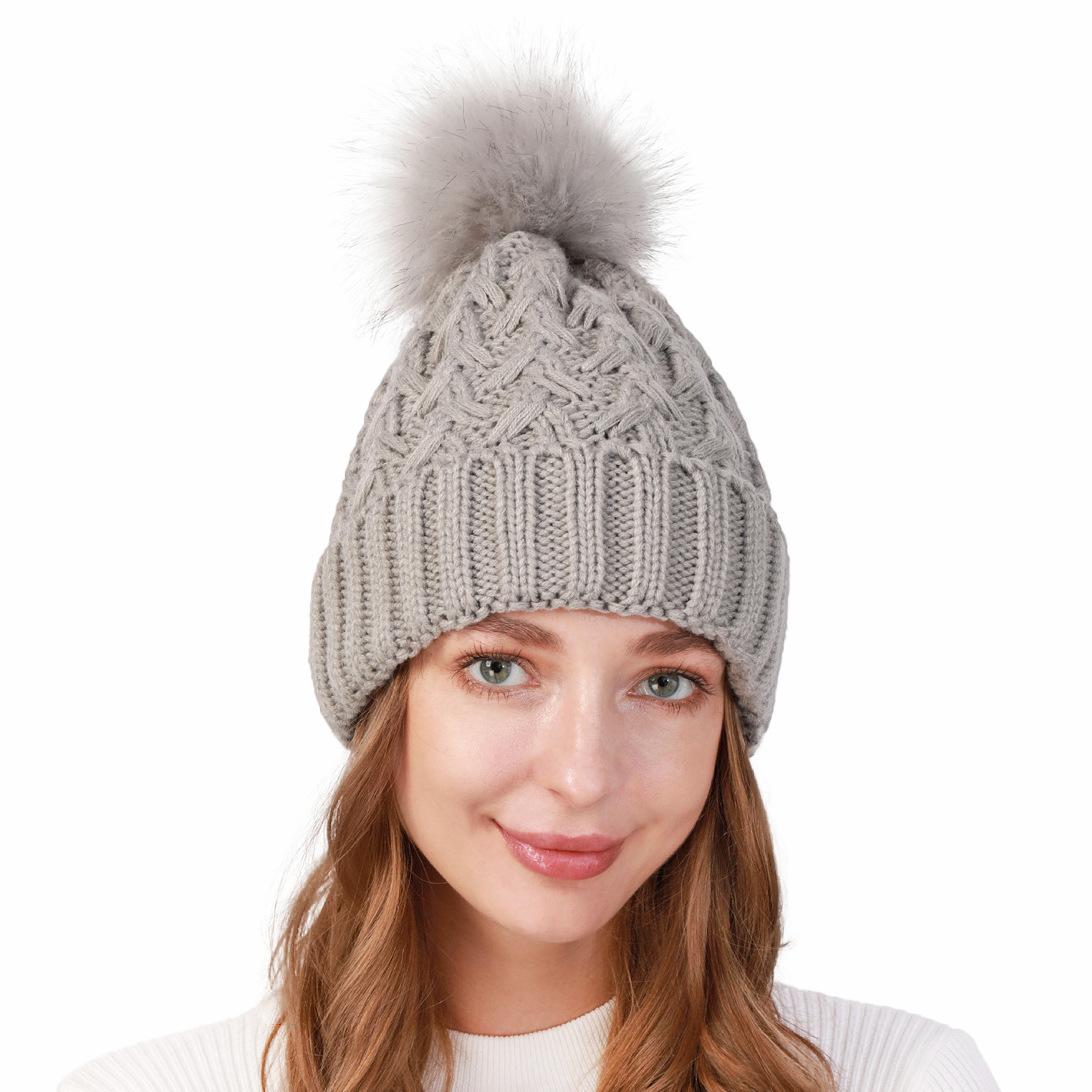 

New European and American Fleece and Thickened Woolen Hat A Fashionable Outdoor Cold Proof and Warm Knitted Hat for Women in Autumn and Winter one size