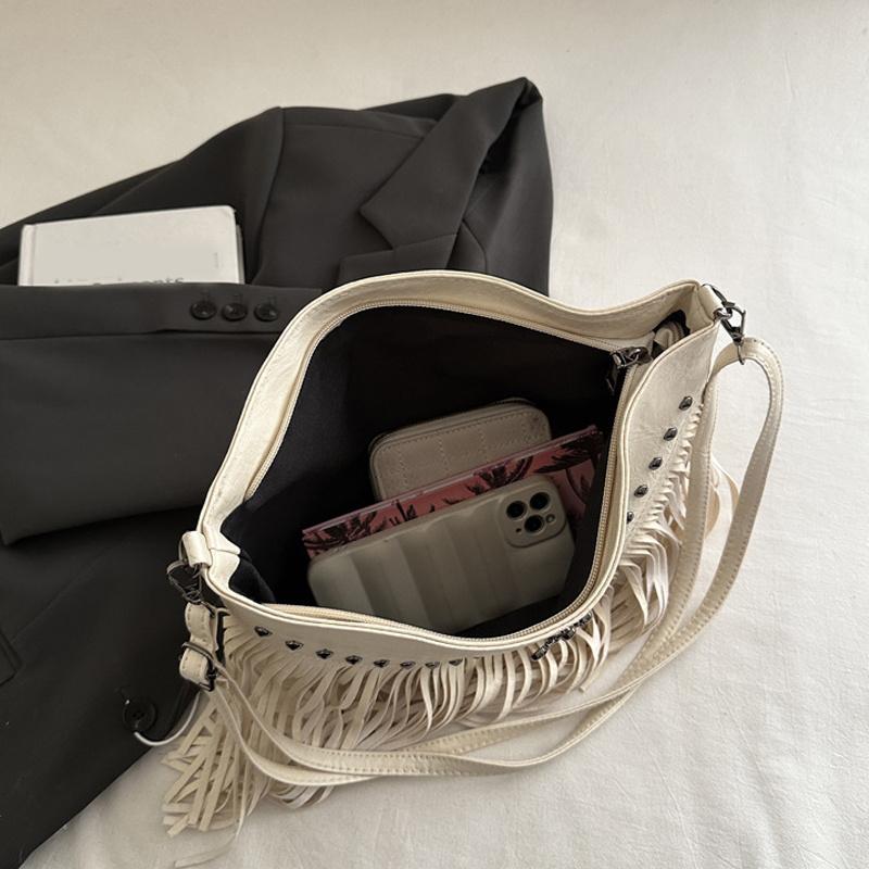 Mode Vintage Leder Umhängetasche Boho Stil Schultertasche Quaste Niete Kreuz Dekor Quadratische Geldbörse Lässige Messenger Bag CLE