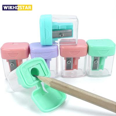 Školské kancelárske potreby študentské ceny dvojdierková multifunkčná strúhadlo na ceruzky v makrónovej farbe s viečkom 613A-2-MC