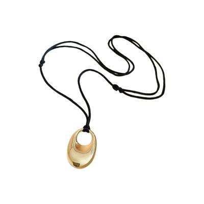 Trendy Adjustable Leather Rope Necklace Modern Zinc Alloy Circle Pendant Casual To Formal Outfit Accessory