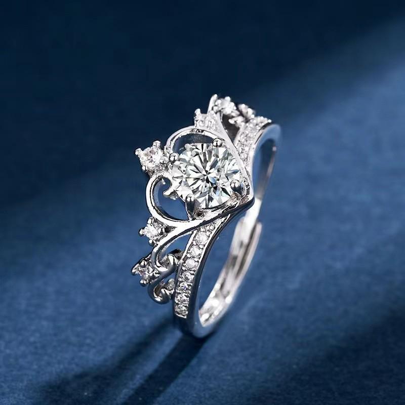 TikTok Influencer Inspired Moissanite Six-Prong Wedding Ring for Women - One Carat Jewelry