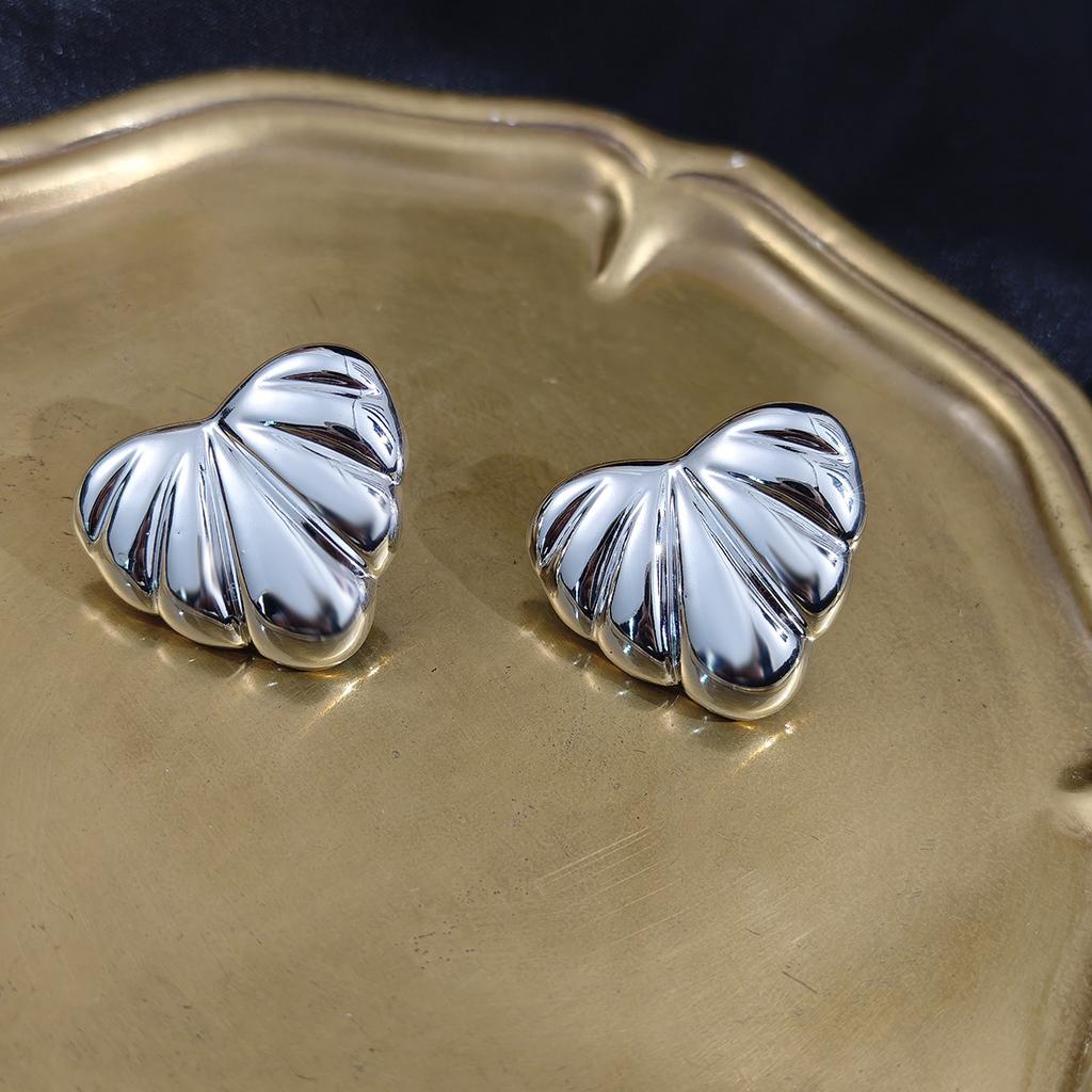 Irregular Fold Design Love Fashion Temperament Stud Earrings Niche Trend Autumn New Light Luxury Stud Earrings