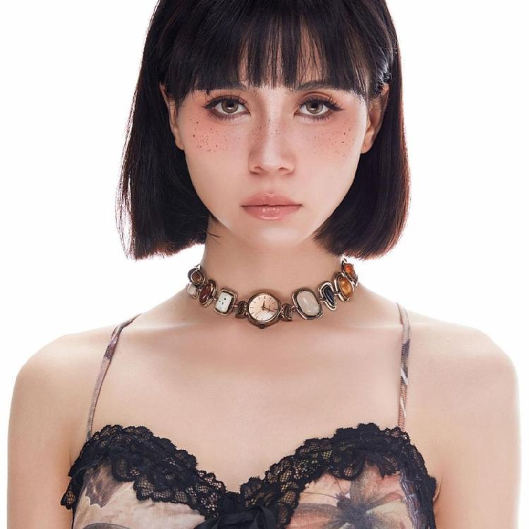 Alloy Clock Pendant Necklace Adorned with Gemstones Watch Pendant Spliced Necklace Suitable for a Touch of Elegances