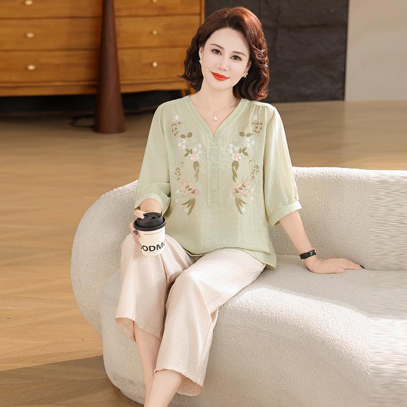 Elegant Summer Cotton Linen Set: Stylish 2026 Short-Sleeved Top for Middle-Aged and Elderly Women's Fashion