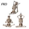 Distressed Texture Halloween Ornament Yoga Skeleton Statue, Funny Dead Figure for Party Decor, Skull Decoration Resin Gothic Haunted House,