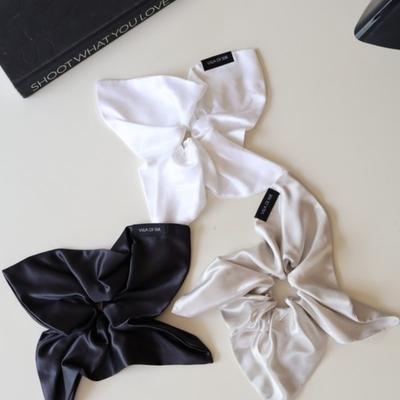 VILLA DE SILK Silk Square Scrunchie (3colors)