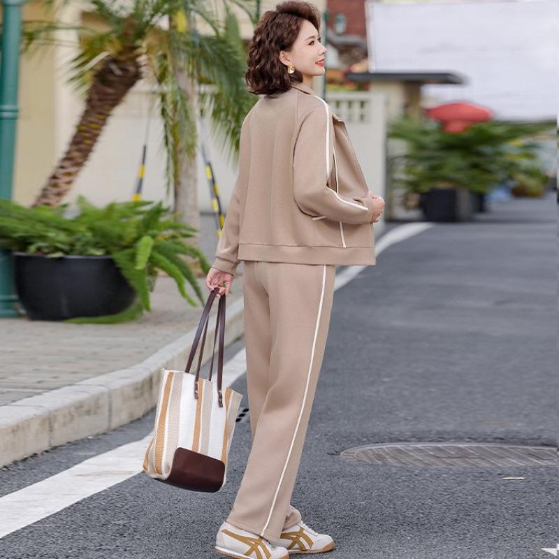 

2026 Spring Casual Sportswear Set for Women: Stylish Jacket Two-Piece for Young Moms, Middle-Aged, and Elderly XL (for 90-115 jin) хаки