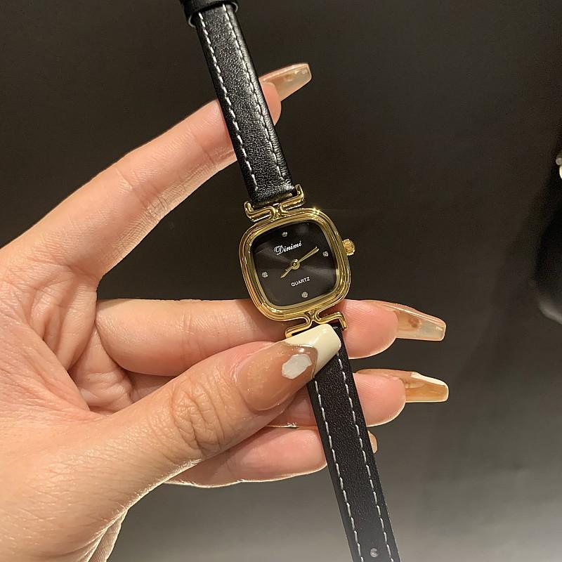 Fashion Light Luxury Women'S Watch Simple Retro Square Temperament Women'S Watch Rose Gold Leather Strap Watch
