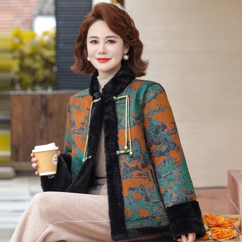 Fur Integrated Fur Jacket Women's Short Top To Keep Warm and Wear Large Sizes On Both Sides