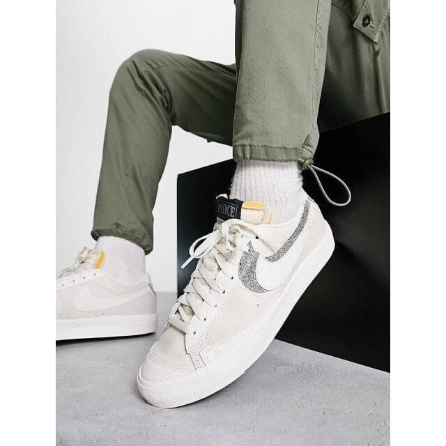 

Кремовые и серые кроссовки премиум-класса Nike Blazer Low 77