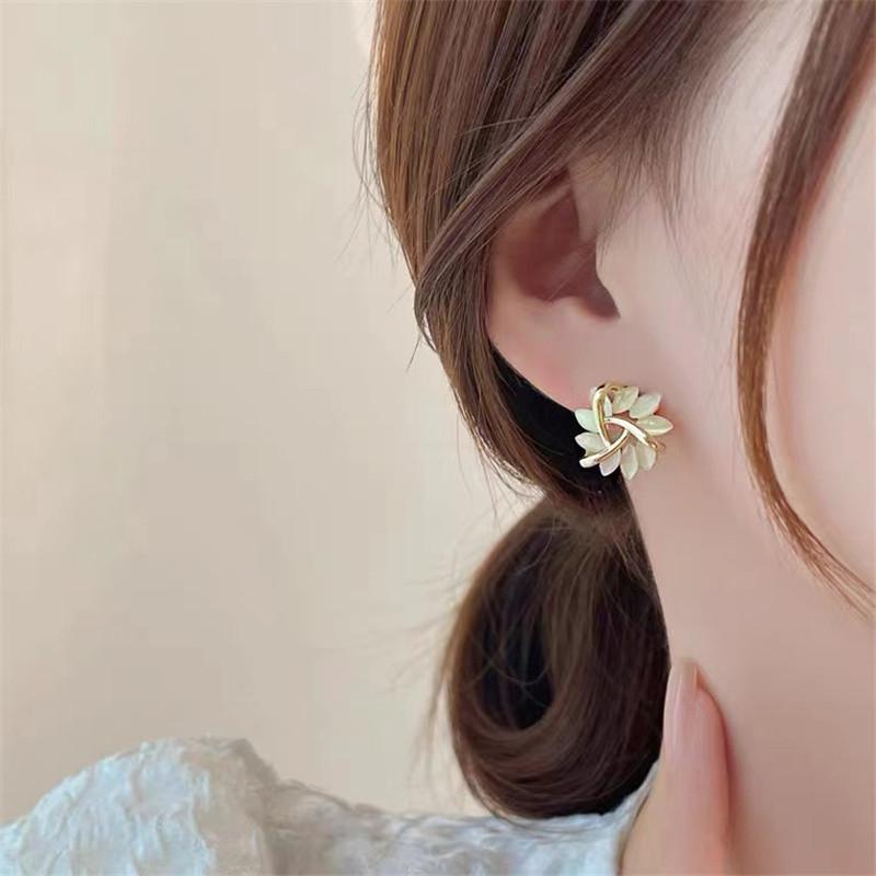French Opal Floral Stud Earrings Minimalist Elegant High-End Jewelry for Women