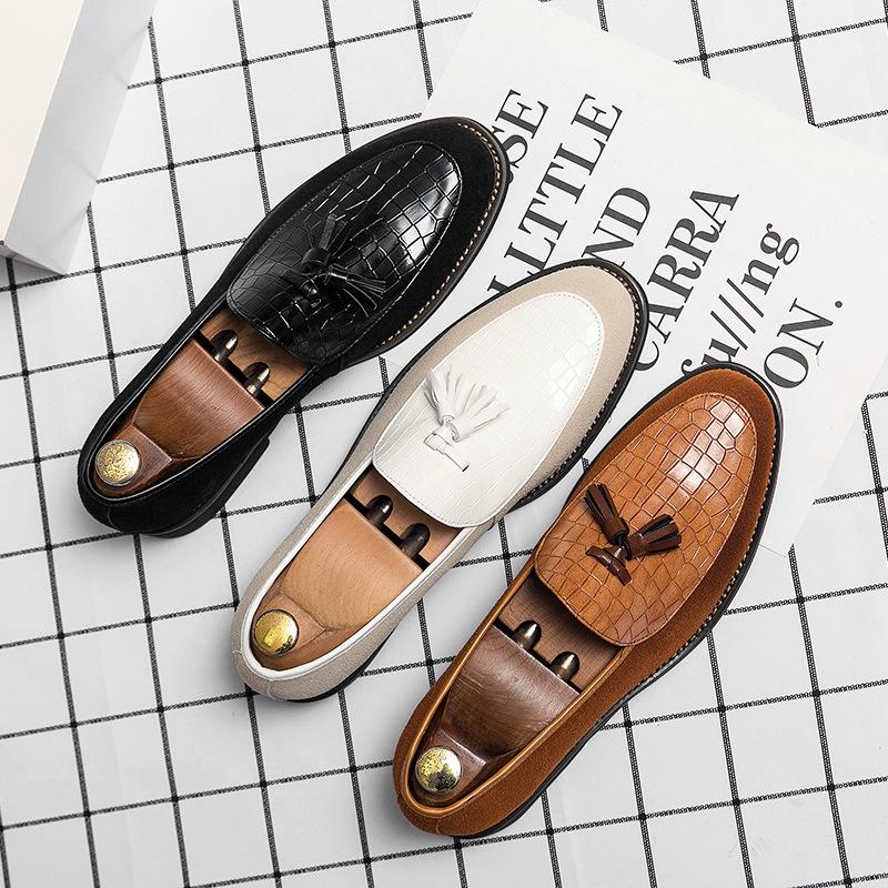 Herrenschuhe große Größe Frühling und Herbst neue Lederschuhe Mode Fußbedeckung Quaste Doudou Schuhe Trend Britischer Stil Lederschuhe Außenhandel