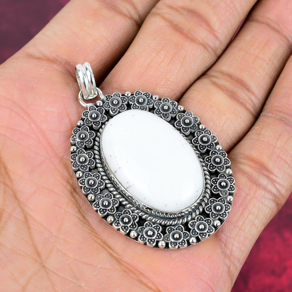 Hänge för smycken i vit korall, Smycken i massivt sterlingsilver 925, Handgjorda smycken i vit korall med ädelstenar för kvinnor