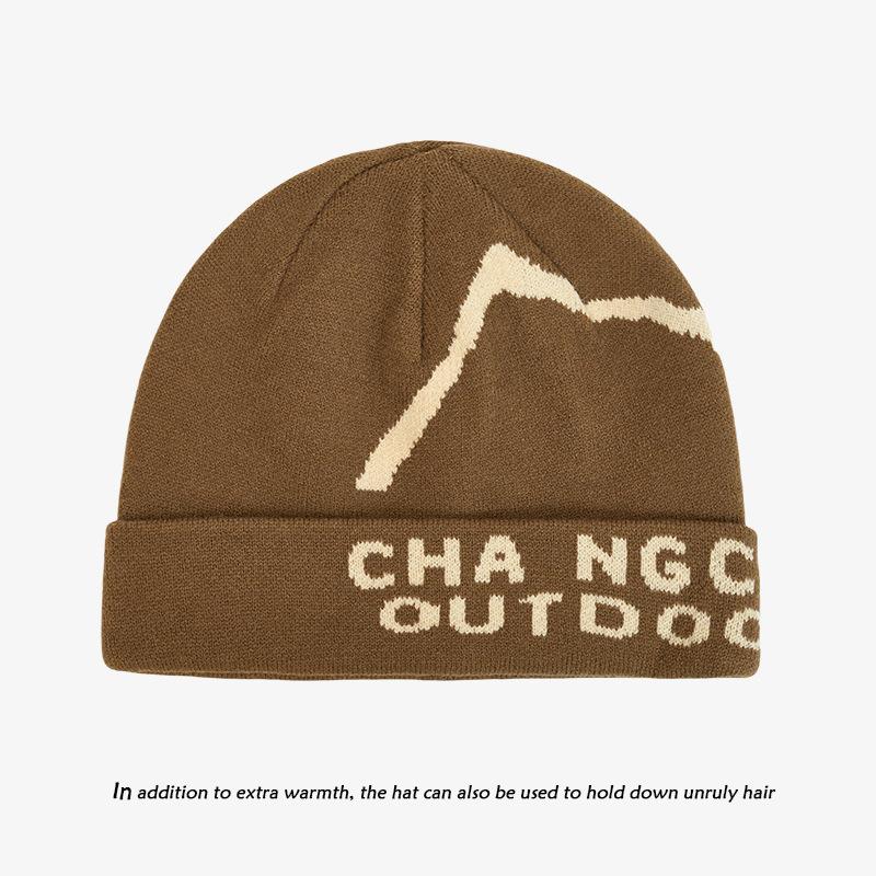 Mountain-style beanie for men, suitable for autumn outdoor hiking and mountaineering, knitted hat with a large head circumference, loose fit, and