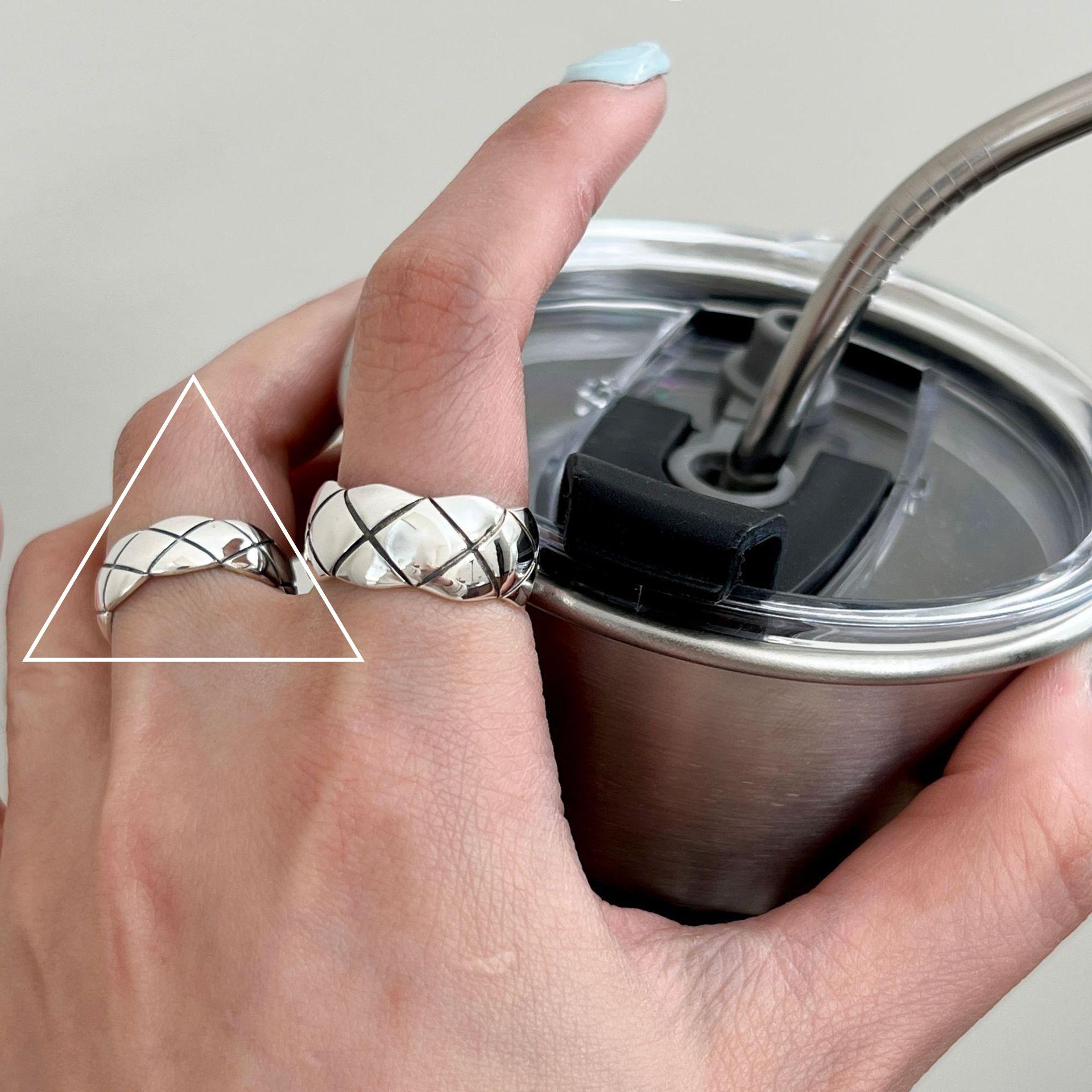 

Кольцо с открытым индексом Geometric Wave S925 с серебряным покрытием Adjustable