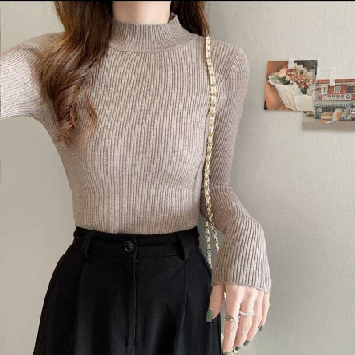 For Autumn and Winter, Wear A Fitted Long-sleeved Semi-high-neck Knitted Sweater As A Student Top