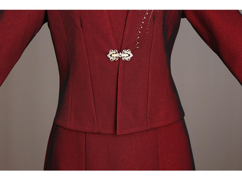 Elegant Rhinestone Two-Piece Dress for Women - 2025 Autumn/Winter Mother-in-Law Wedding Banquet Formal Dress
