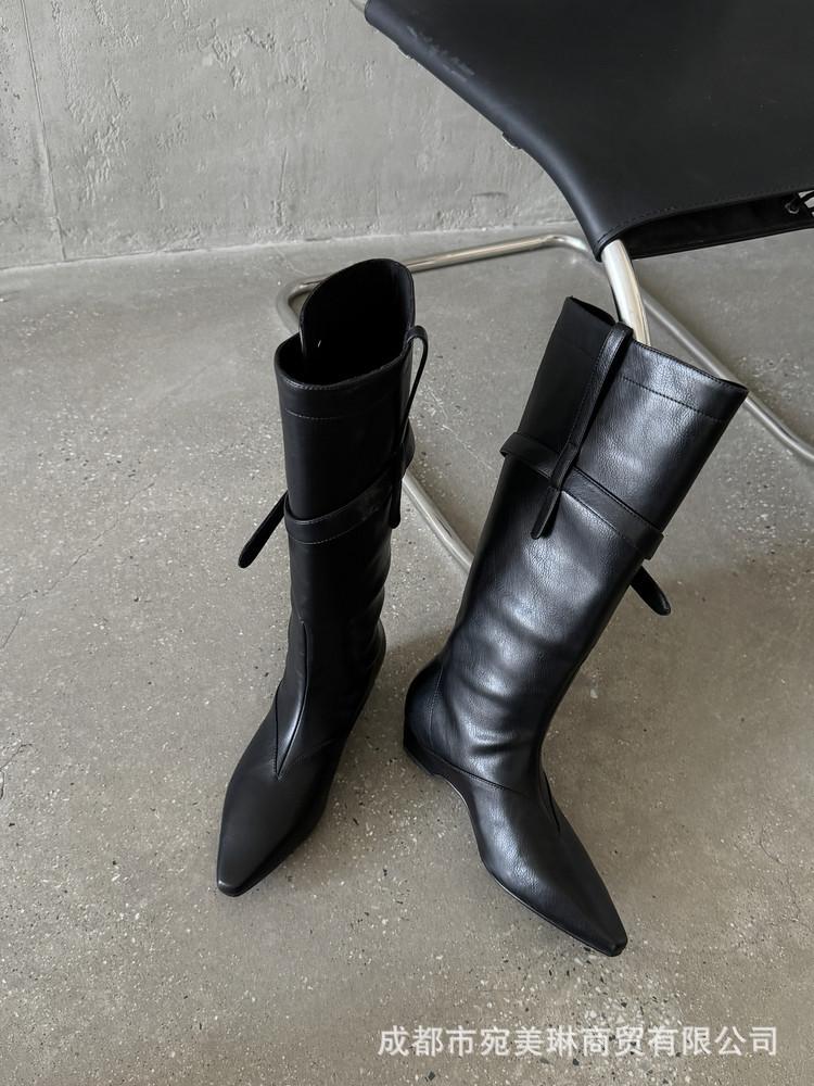 Leather low-heeled pointed boots women's 2025 autumn and winter retro pleated stacking boots versatile comfortable knight boots