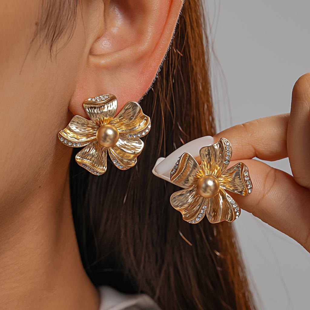 European and American original metal wind spray paint flower silver needle earrings heavy industry personalized earrings niche petal earrings women