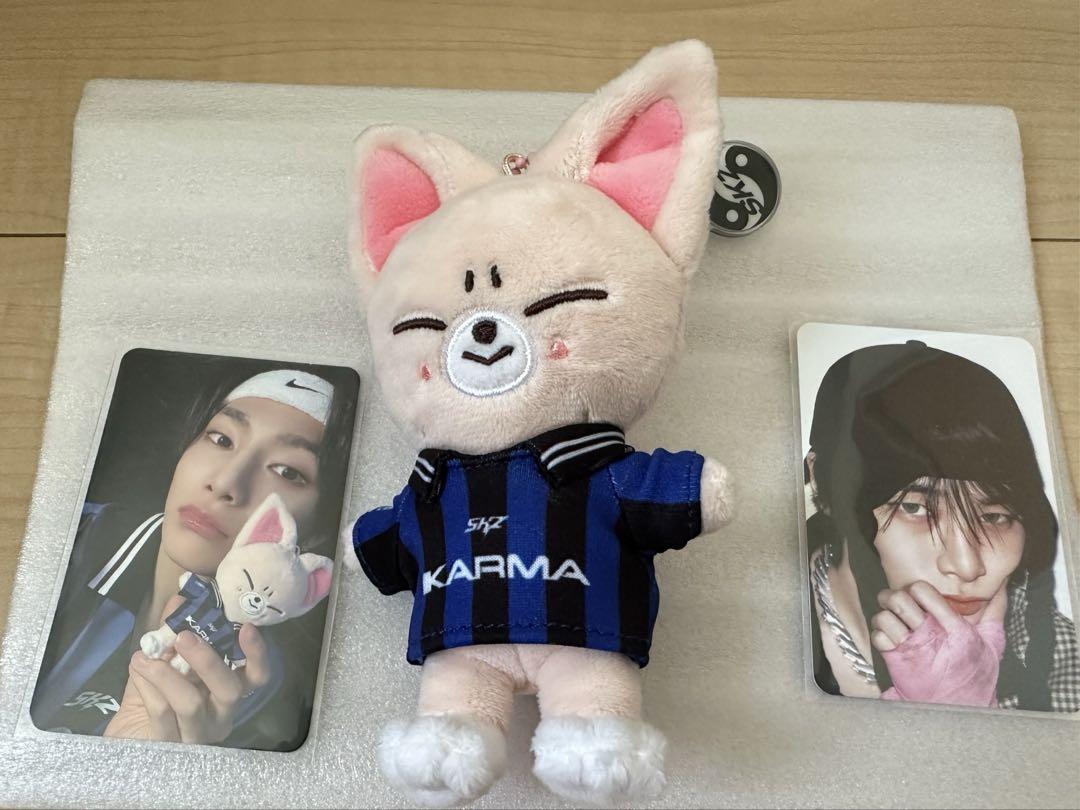 

[ИСПОЛЬЗУЕТСЯ] straykids Foxxyny Karma SKZOO версия. с торговой картой