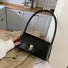 Popular women's bags autumn and winter baguette bags fashionable retro underarm bags versatile atmosphere portable temperament shoulder bags