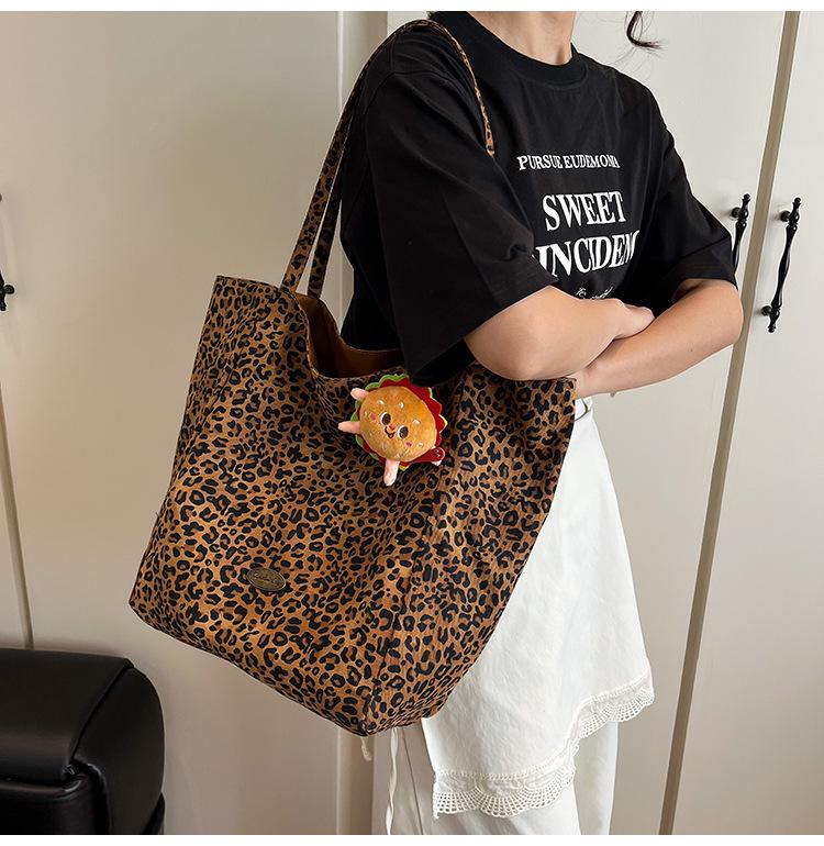 Leopardenmuster Canvas Tragetasche - 2025 Frühjahr/Sommer Mode, Großes Fassungsvermögen, Lässige Pendler-Schultertasche für Damen
