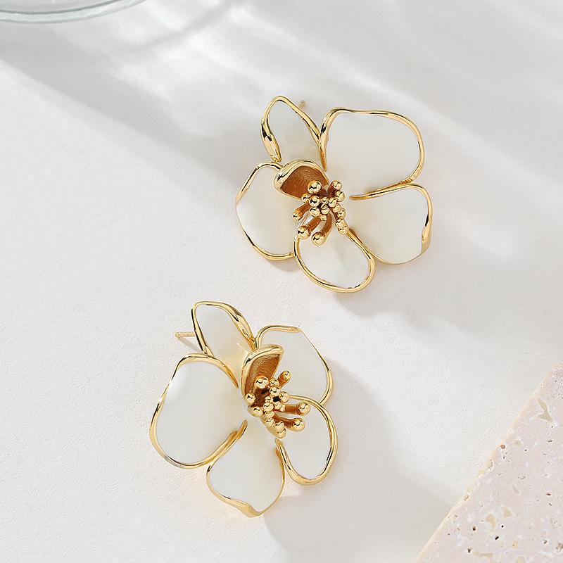 Mori sweet temperament pastoral style enamel drip glaze flower stud earrings light luxury simple high sense versatile earrings
