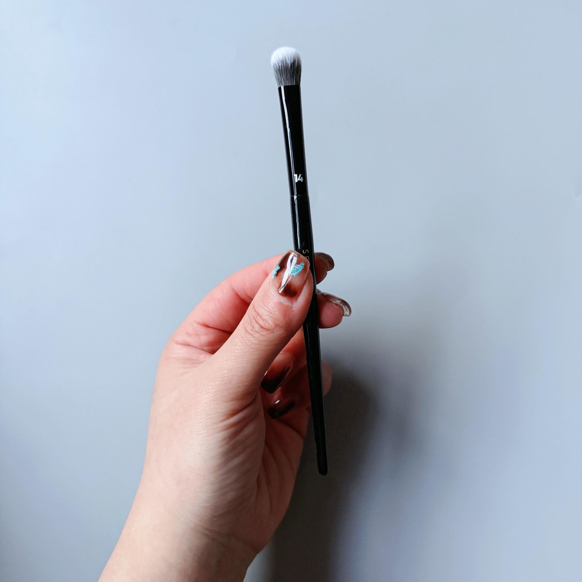 

Introducing Silk s Fulan Series: Foundation Brush, Eyeshadow Brush, Powder Brush, Contour Brush, and Double-Ended Eyebrow Brush Makeup Set.