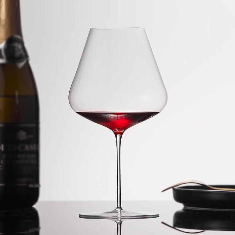 Enshou Su Burgundy Crystal Wine Glass