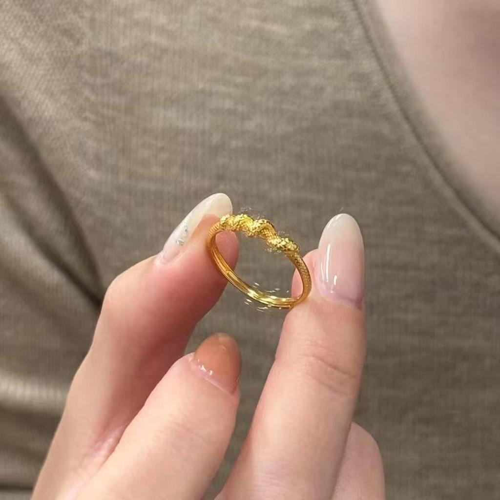 Golden spirit snake winding necklace women's light luxury niche high-end pendant collarbone chain book gift for friends