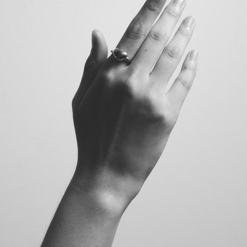 Hotdew [925 Silber] Winziger Loch Herzring