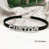Colar Gargantilha Choker de Veludo Preto com Letras de Strass Personalizado Nome Customizado Joias de Pescoço Presentes para Amigos Família