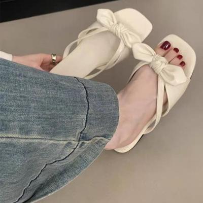 Chinelos de Moda com Laço de Borboleta Salto Baixo Verão Novo Bico Quadrado Abertos com Solas Macias Antiderrapantes Resistentes ao Desgaste Sapatos Planos